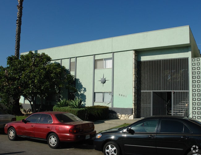 Building Photo - 5031 Rosemead Blvd