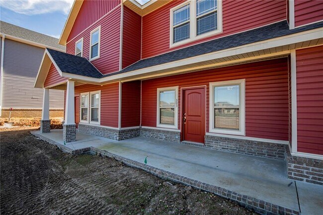 Building Photo - 303 Bear Trap Dr