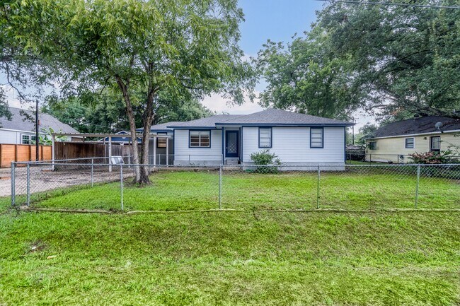 Building Photo - 503 Carrell St