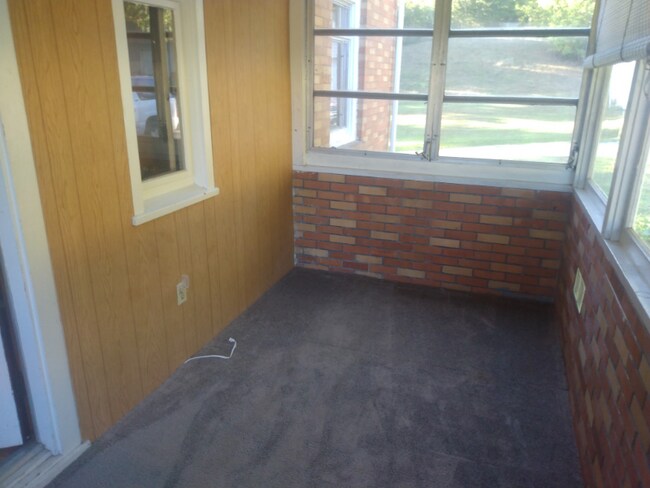 Foto del edificio - 350 Cliff Rd