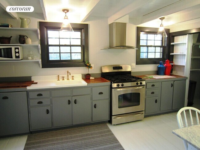 Foto del edificio - 93 Schellinger Rd