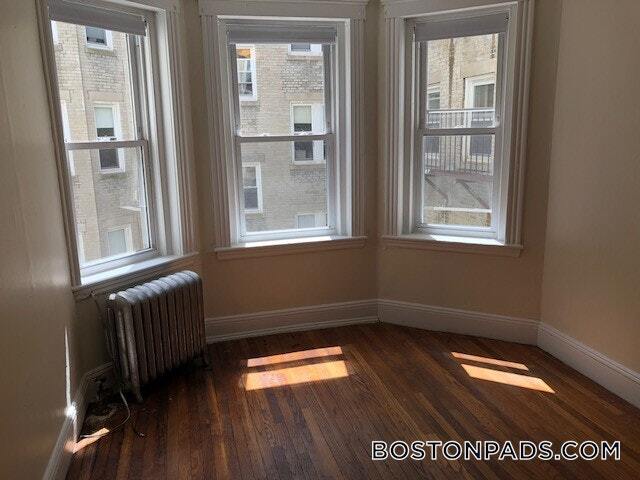 Building Photo - 1185 Boylston St