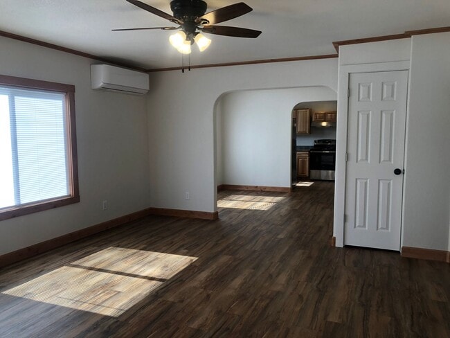 Building Photo - Charming 2-Bedroom Home Across from the Park!