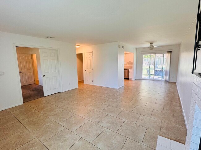Building Photo - 75245 Vista Corona