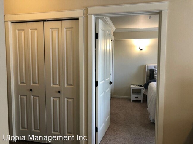 Building Photo - 1 br, 1 bath House - 700 32nd St. A110