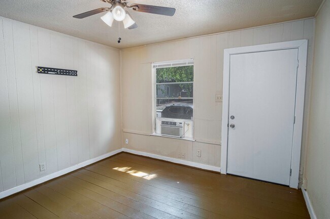 Foto del edificio - 1319 Dawson St