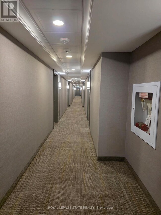 Building Photo - 5055 Greenlane