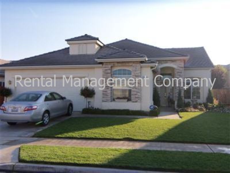 Primary Photo - 5526 N Cresta Ave