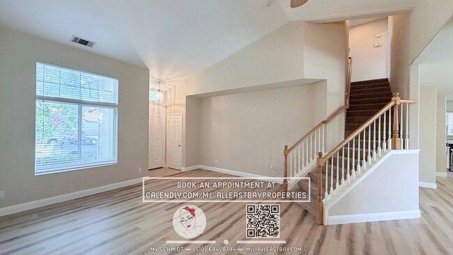 Foto del edificio - Beautiful 3 bedroom home nestled in cozy Brentwood neighborhood!