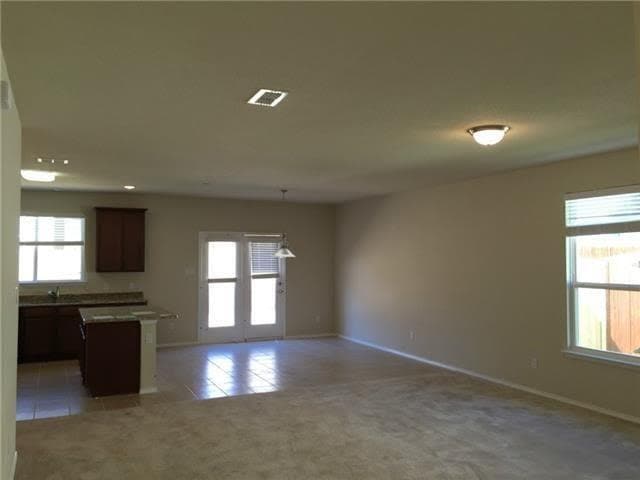 Foto del edificio - 2205 Arrowhead Dr