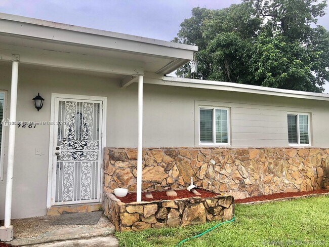 Foto del edificio - 4281 NW 171st St