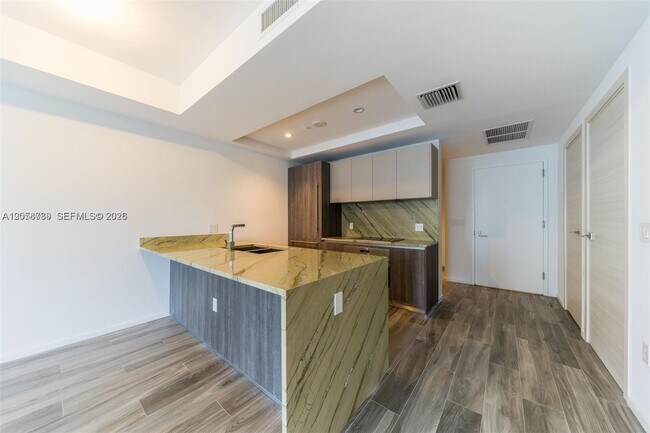 Foto del edificio - 801 S Miami Ave