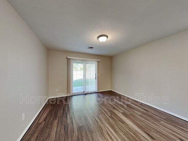 Building Photo - 4915 N 36th St