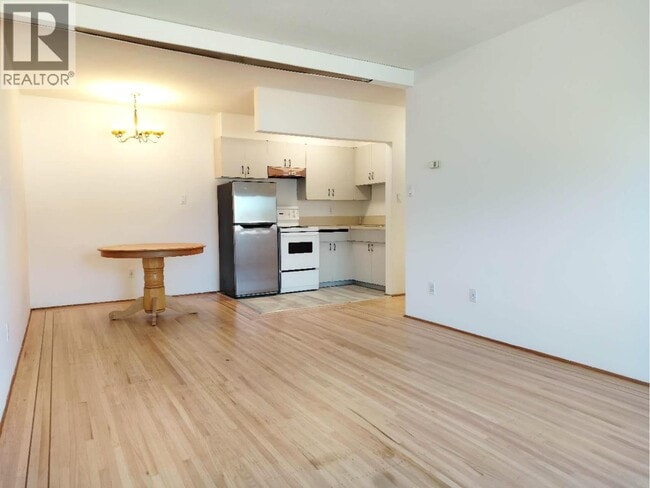 Photo du bâtiment - 6709 Sussex Ave