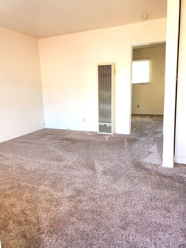 1035 Wilbur Ave Unit 1035.5, San Diego, CA 92109 Apartments in San