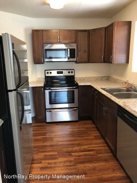 Building Photo - 2 br, 2 bath House - 493 Mission Blvd