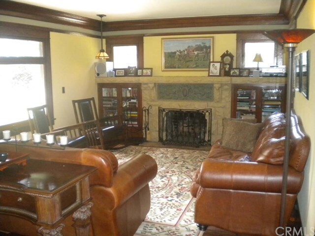 Foto del edificio - 1755 N Hill Ave