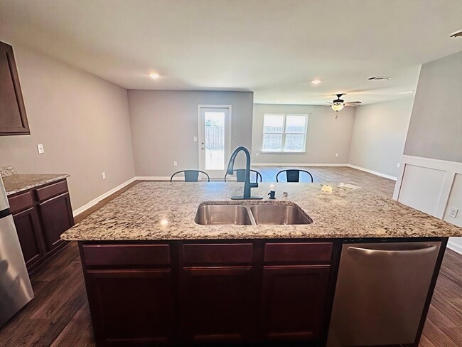 Building Photo - 833 Moorhen Wy