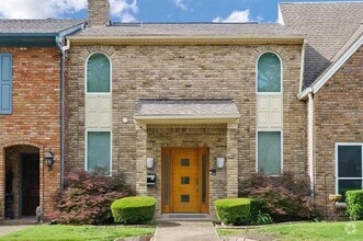 Building Photo - 6853 Anglebluff Cir
