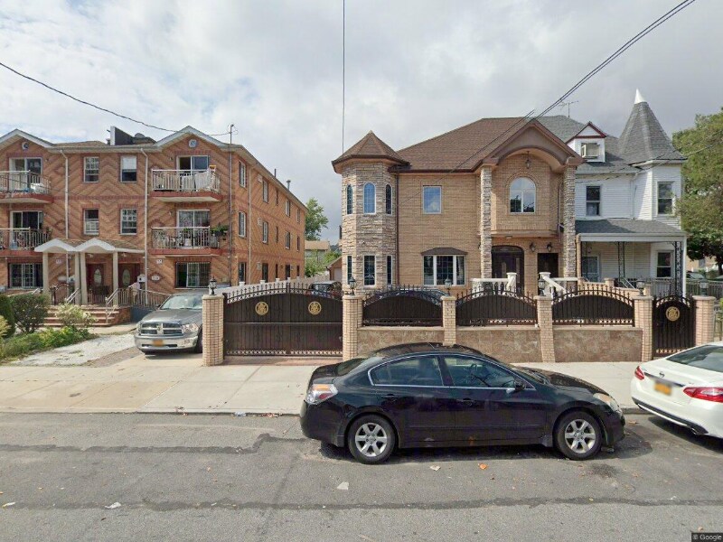 Foto principal - 95-08 120th St