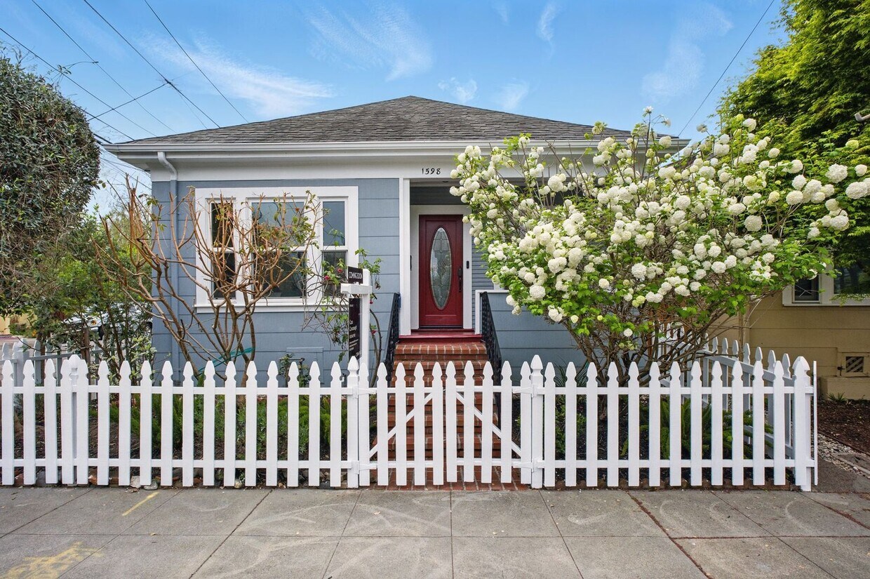 Foto principal - 1598 Pacific Ave