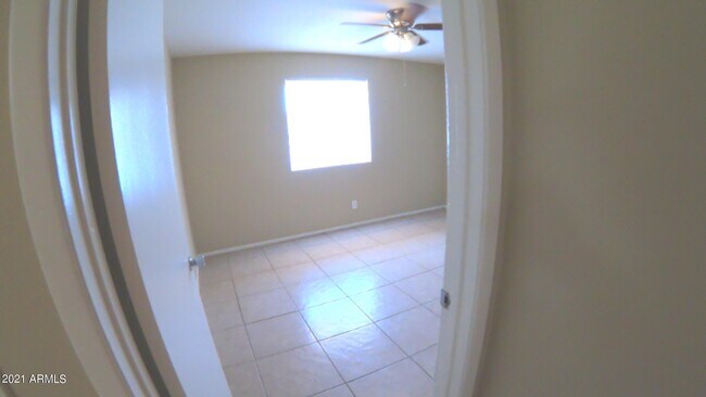 Foto del edificio - 145 S Doran