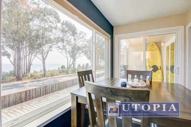 Building Photo - Ocean Views! 2 bd/ 1.5 bath condo w/ Commu...
