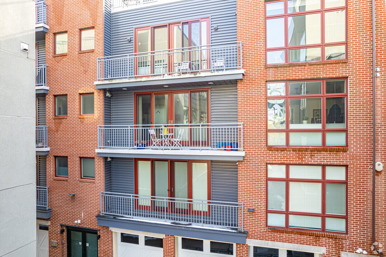 Foto principal - 138 N Front St