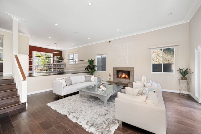 Building Photo - 15316 Del Gado Dr