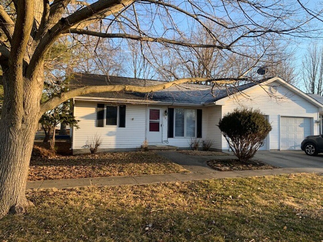 Primary Photo - Now leasing for October 11th
