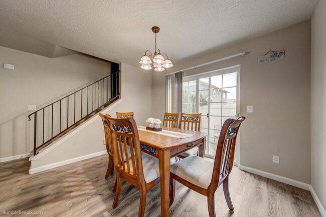 Foto del edificio - 931 N Goldenrod Ct