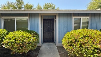 Building Photo - 125 Skaggs St