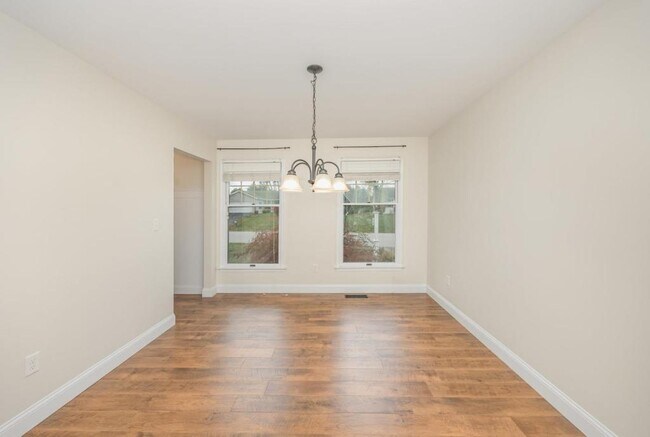 Foto del edificio - 125 Fieldstone Dr