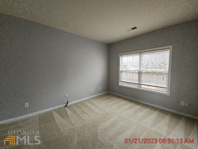 Building Photo - 273 Winthrop Ln