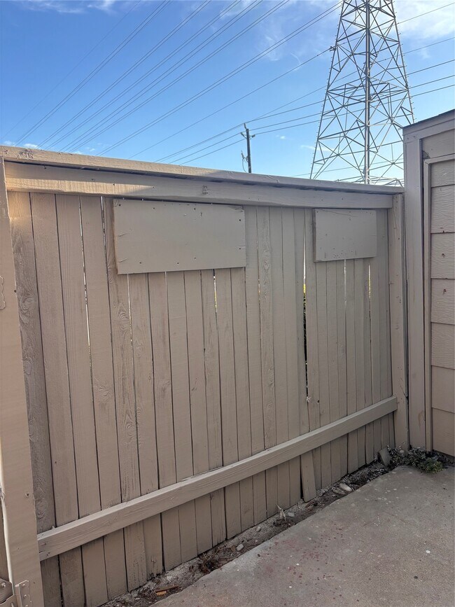 Building Photo - 2110 Wilcrest Dr