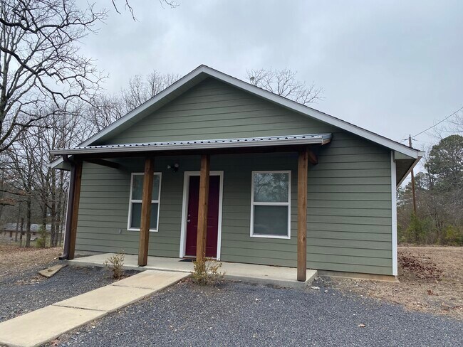 Building Photo - 2640 Ouachita Cir