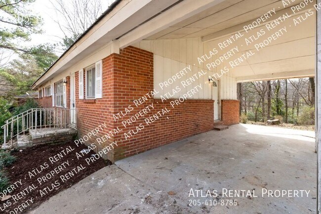 Building Photo - 305 16th Ct NW