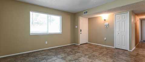 Building Photo - 1522 Sunset Ln
