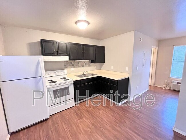 Foto del edificio - 809 E Huntsville Ave