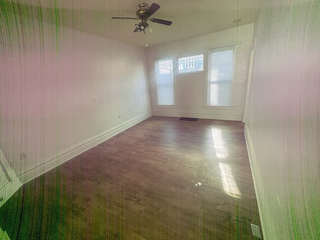 Building Photo - 226 S 4th St