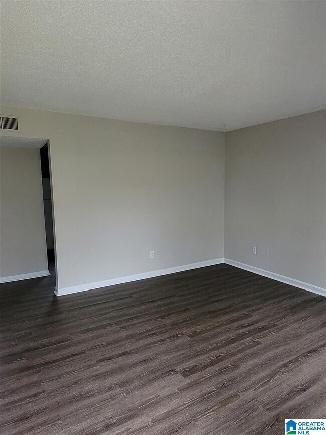 Building Photo - 913 Cotton Ave SW