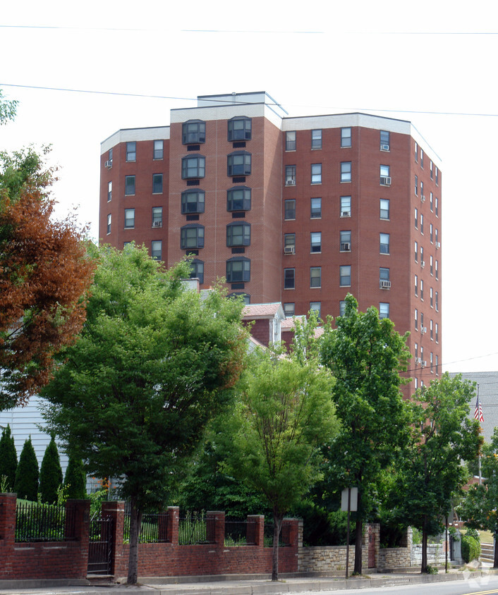 Building Photo - Harold Thomas High Rise