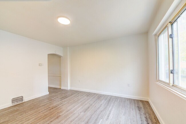Foto del edificio - 741 Proctor Wy