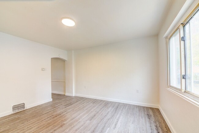 Photo - 741 Proctor Wy Apartment