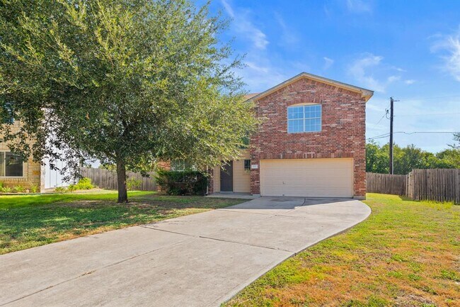 Building Photo - 722 Lavaca Loop