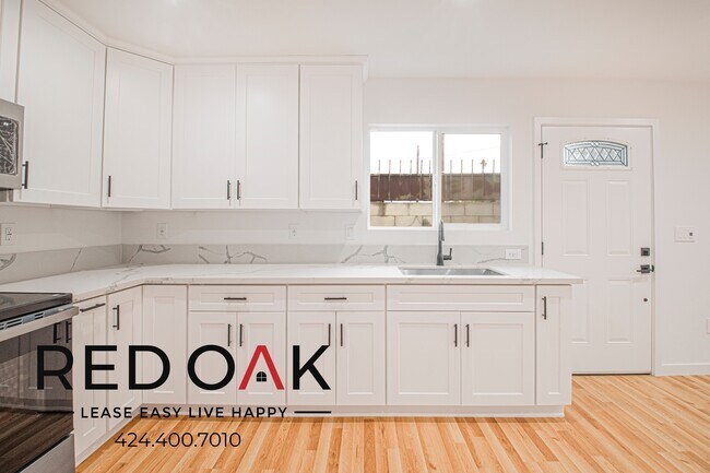 Foto del edificio - 856 W 47th St