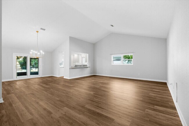 Building Photo - Waterfront Palm Coast Home with Boat lift!