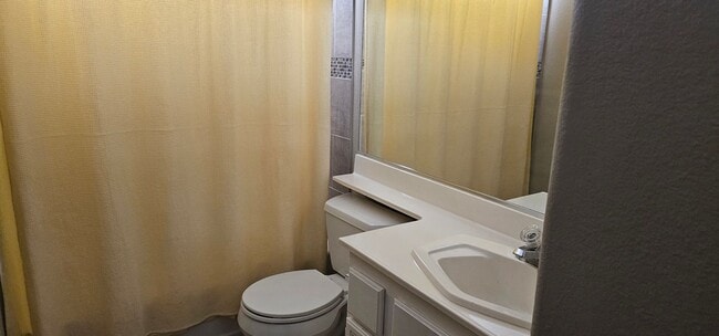 Foto del edificio - Beautiful 3 bedroom 2 bath Summerlin home ...