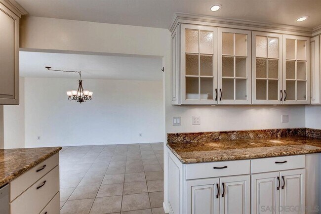 Foto del edificio - **** INCREDIBLE VIEWS 3 BED 2 BATH HOME! B...