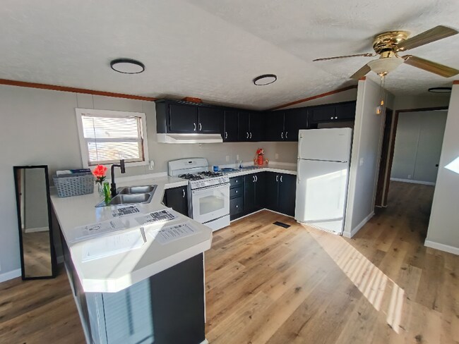 Foto del edificio - 44 Deerwood Park